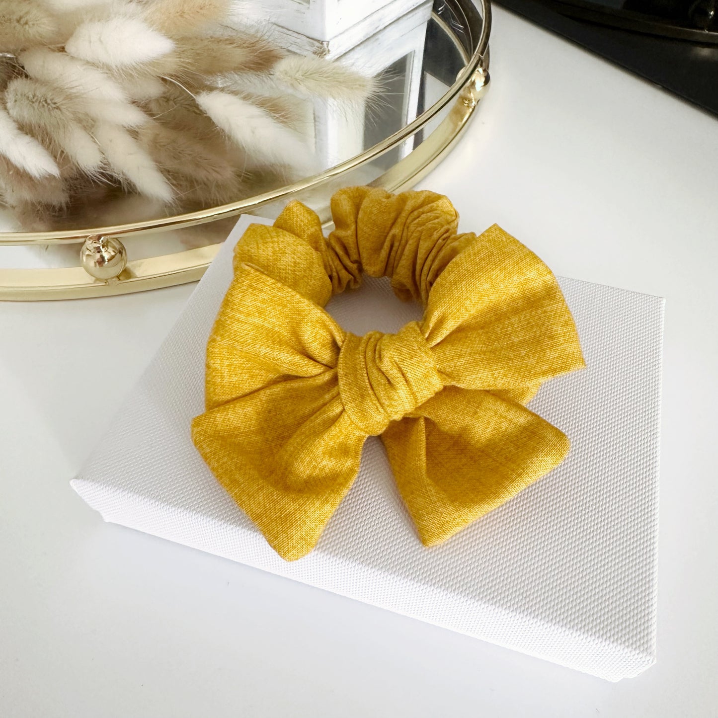 Bow Scrunchie Royal Ochre