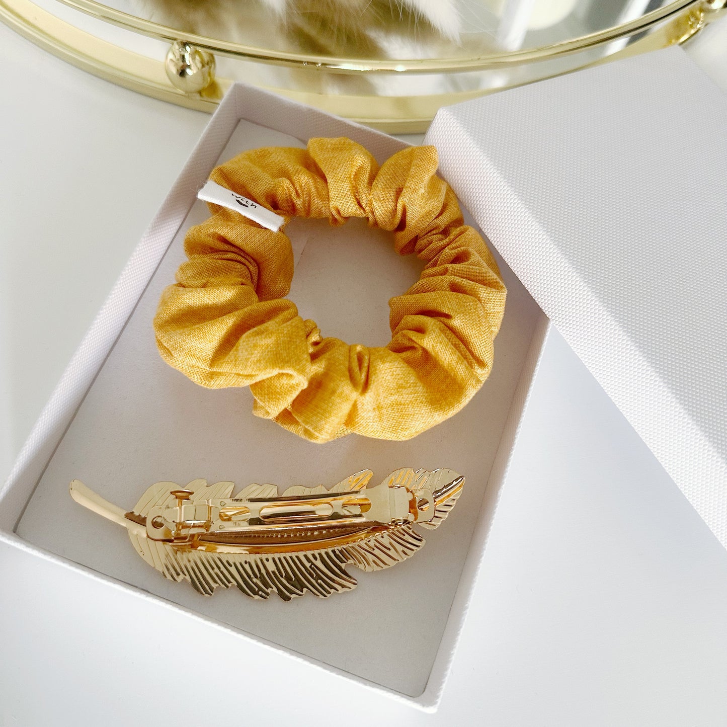 Small Gift Set - Ochre Linen Texture & Feather