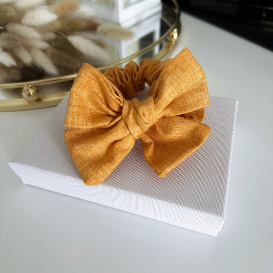 Bow Scrunchie Ochre Linen Texture